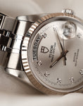 Bild in Galerie-Betrachter laden, Tudor Prince Date 76214 Box + og. Papiere Silver Diamond Dial
