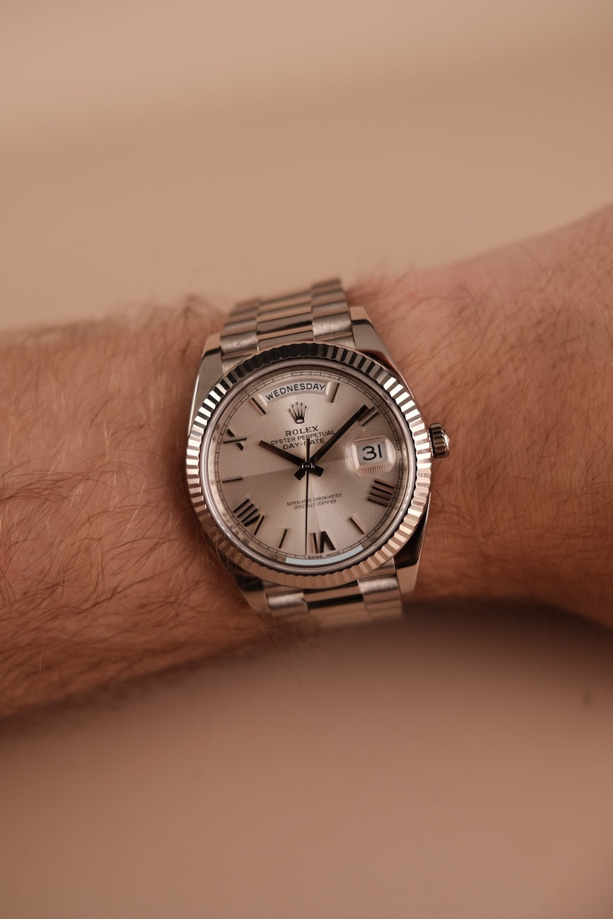 Rolex Day-Date 40 228239 Box + og. Papiere Silver Roman Dial