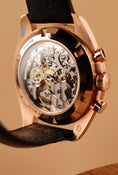 Cargar la imagen en la vista de la galería, Omega Speedmaster Professional Moonwatch 18K Rose Gold 31063425001001 Box + og. Papiere
