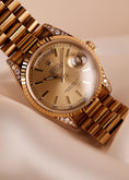 Charger l'image dans la visionneuse de la galerie, Rolex Day-Date 36 18338 Factory Diamond Lugs, unpolished, Serviced
