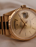 Bild in Galerie-Betrachter laden, Rolex Day-Date 36 18238 Original Papiere Champagne Dial Collector Condition
