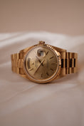 Bild in Galerie-Betrachter laden, Rolex Day-Date 36 18238 Original Papiere Champagne Dial Collector Condition
