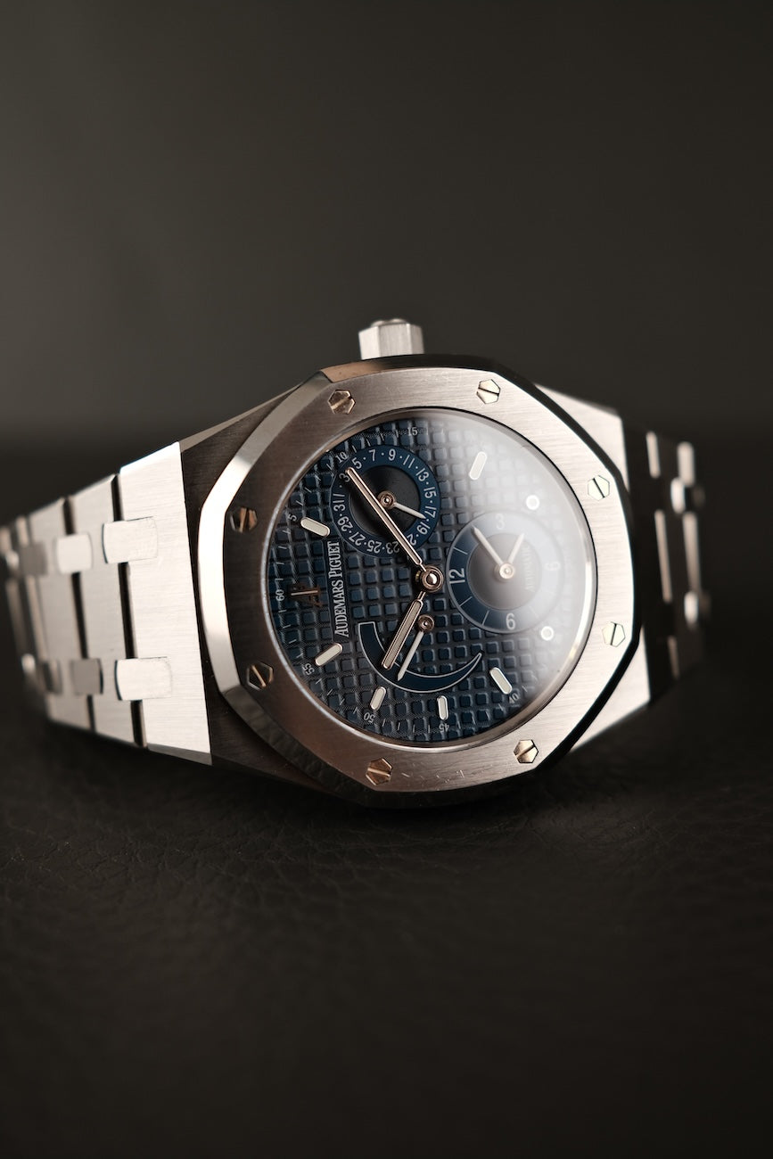 Audemars Piguet Royal Oak Dual Time 25730ST.OO.0789ST.01 Service Papers/Extrakt Blue Dial