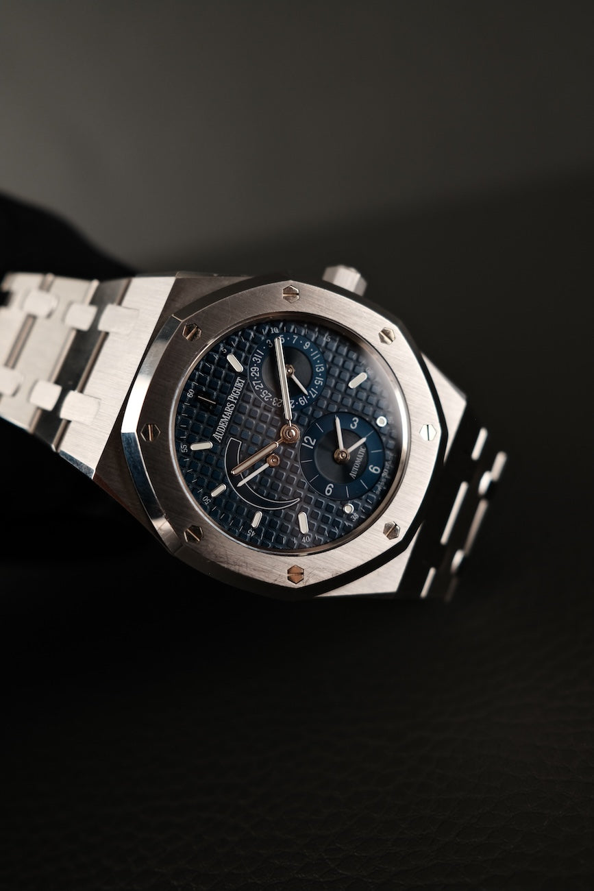 Audemars Piguet Royal Oak Dual Time 25730ST.OO.0789ST.01 Service Papers/Extrakt Blue Dial