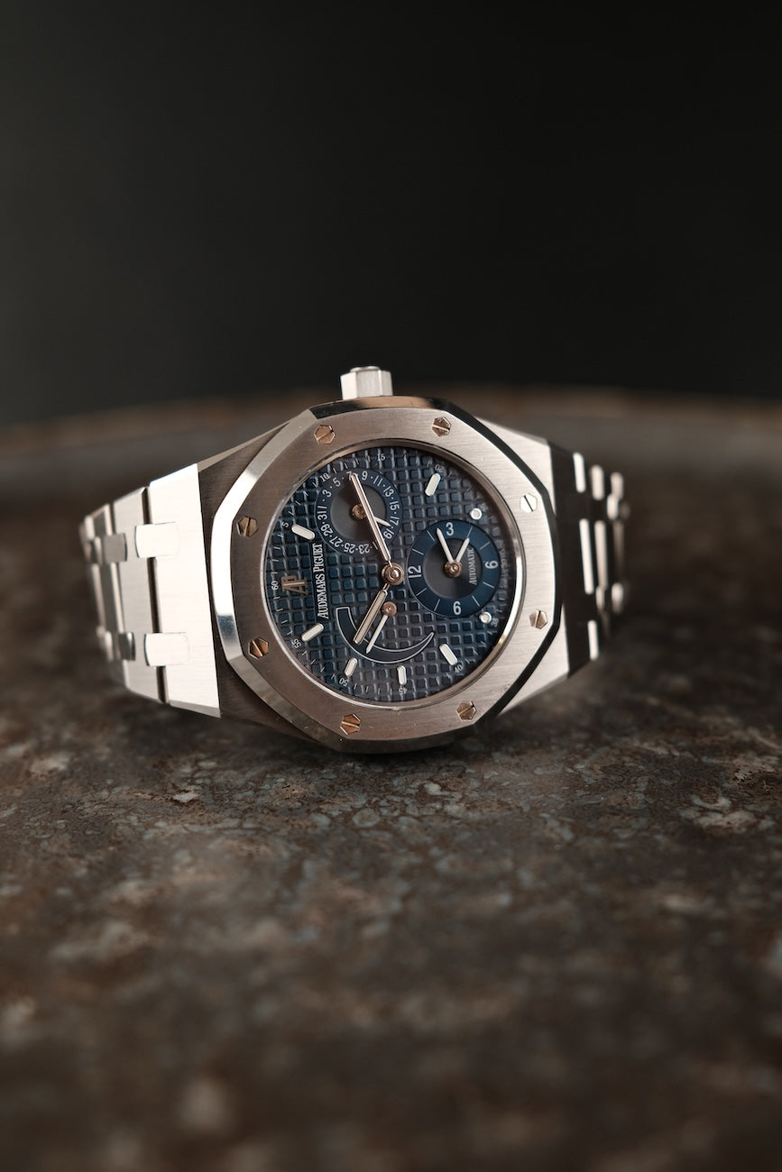 Audemars Piguet Royal Oak Dual Time 25730ST.OO.0789ST.01 Service Papers/Extrakt Blue Dial