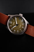 Cargar la imagen en la vista de la galería, Oris Big Crown ProPilot 0175177614187 Box + og. Papiere Okavango Air Rescue Limited Edition
