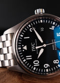 Bild in Galerie-Betrachter laden, IWC Fliegeruhr IW327011 Box + og. Papiere Pilot Watch Mark XVIII + IWC Leather Strap
