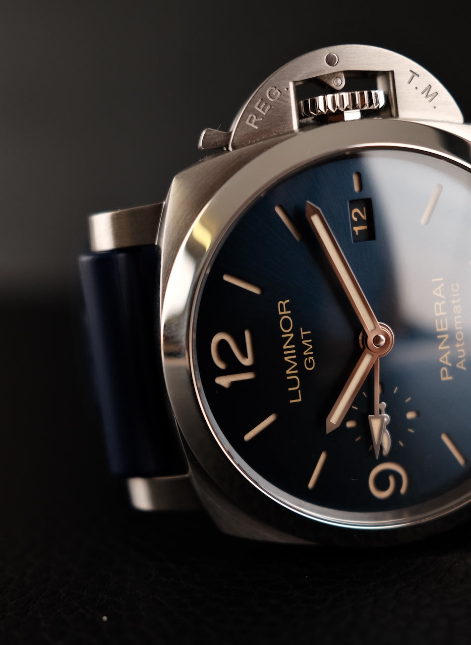 Panerai Luminor 1950 3 Days GMT Automatic PAM01033  Box + og. Papiere 99% New 2024 Unworn Leather Strap 44mm