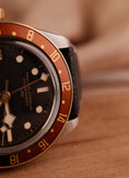 Load image into Gallery viewer, Tudor Black Bay GMT S&G 79833MN Lederband Box + Papiere TOP ZUSTAND
