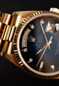 Bild in Galerie-Betrachter laden, Rolex Day-Date 36 Blue Vignette Dial  18038
