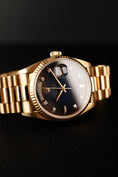 Bild in Galerie-Betrachter laden, Rolex Day-Date 36 Blue Vignette Dial  18038
