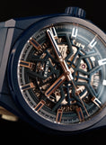 Carica l'immagine nel visualizzatore della galleria, Zenith Defy Skeleton 499003670 Box + og. Papiere Blue Ceramic
