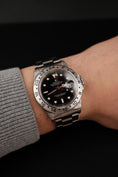 Carica l'immagine nel visualizzatore della galleria, Rolex Explorer II 16570 Box + og. Papiere Black Dial, Serviced, A-Series
