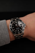 Carica l'immagine nel visualizzatore della galleria, Rolex Submariner Date  16610 Box + og. Papiere 16610 T D-Serial 2005
