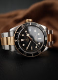 Cargar la imagen en la vista de la galería, Tudor Black Bay 79733N Box + og. Papiere S/G
