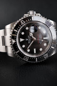 Bild in Galerie-Betrachter laden, Rolex Sea-Dweller 126600 - Detail view 2
