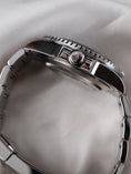 Bild in Galerie-Betrachter laden, Rolex Sea-Dweller 126600 - Detail view 9
