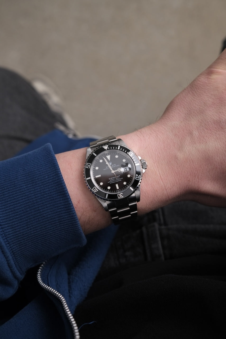 Rolex Submariner Date 16610 - Detail view 11