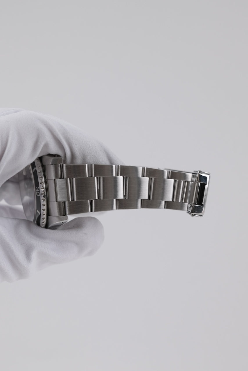 Rolex Submariner Date 16610 - Detail view 10