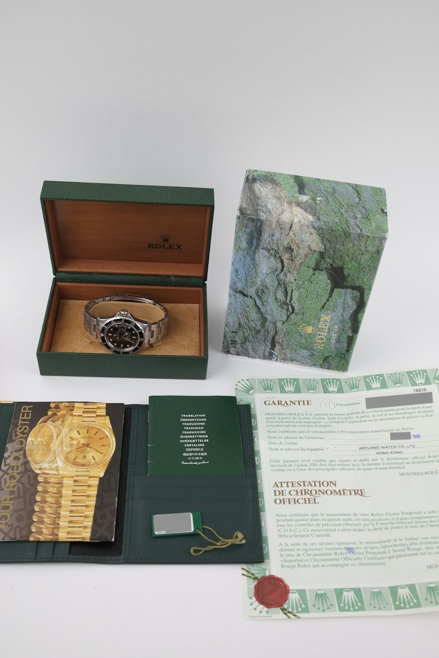 Rolex Submariner Date 16610 - Papers and documentation