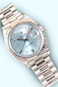 Bild in Galerie-Betrachter laden, Rolex Day-Date 40  228236 - Main product image
