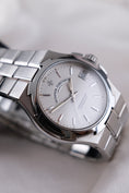 Bild in Galerie-Betrachter laden, Vacheron Constantin Overseas Steel Bracelet, Steel Case White Dial, 35mm, made in Switzerland, Automatic Movement 42050 - Detailansicht 1
