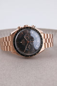 Cargar la imagen en la vista de la galería, Omega Speedmaster Professional Moonwatch  31060425001001 - Detailansicht 2
