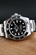 Carica l'immagine nel visualizzatore della galleria, Rolex Submariner 124060 - Detailansicht 2
