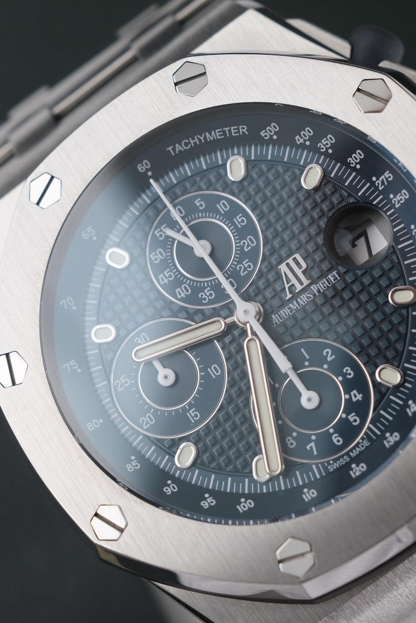 Audemars Piguet Royal Oak Offshore 26237ST.OO.1000ST.01.A - Detail view 2