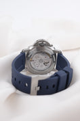 Load image into Gallery viewer, Panerai Luminor GMT PAM01033 - Detailansicht 5
