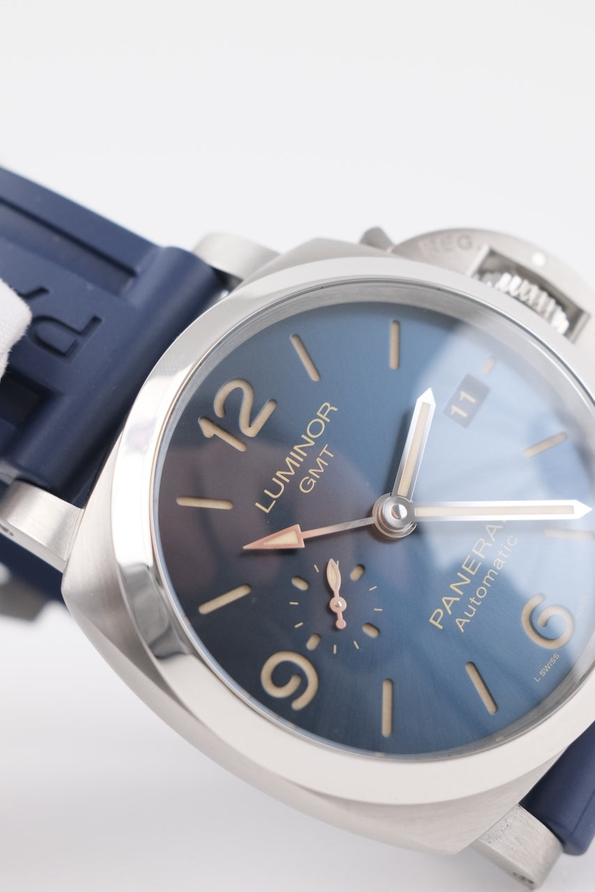 Panerai Luminor GMT PAM01033 - Detailansicht 2