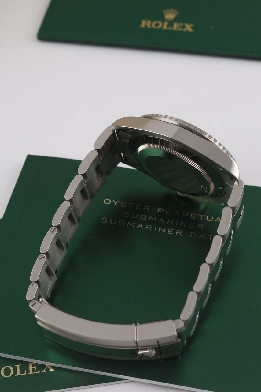 Rolex Submariner Date 126619LB - Detail view 7