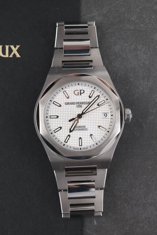 Girard Perregaux Laureato 81010-11-131-11A - Main product image