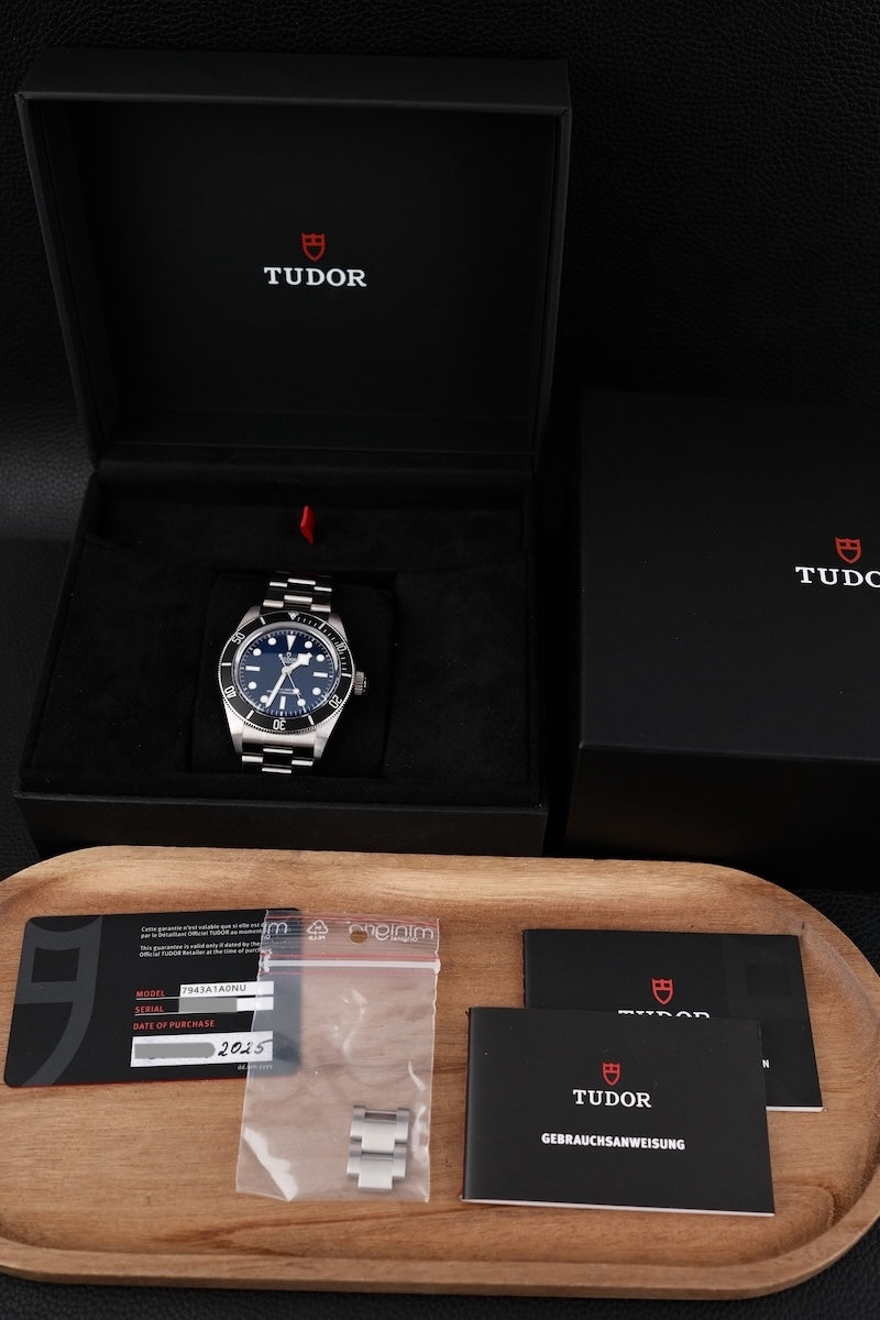 Tudor Black Bay 68 7943A1A0NU - Papers and documentation