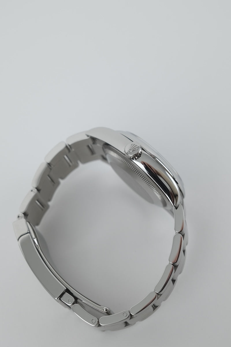 Rolex Oyster Perpetual 36 126000 - Detail view 12