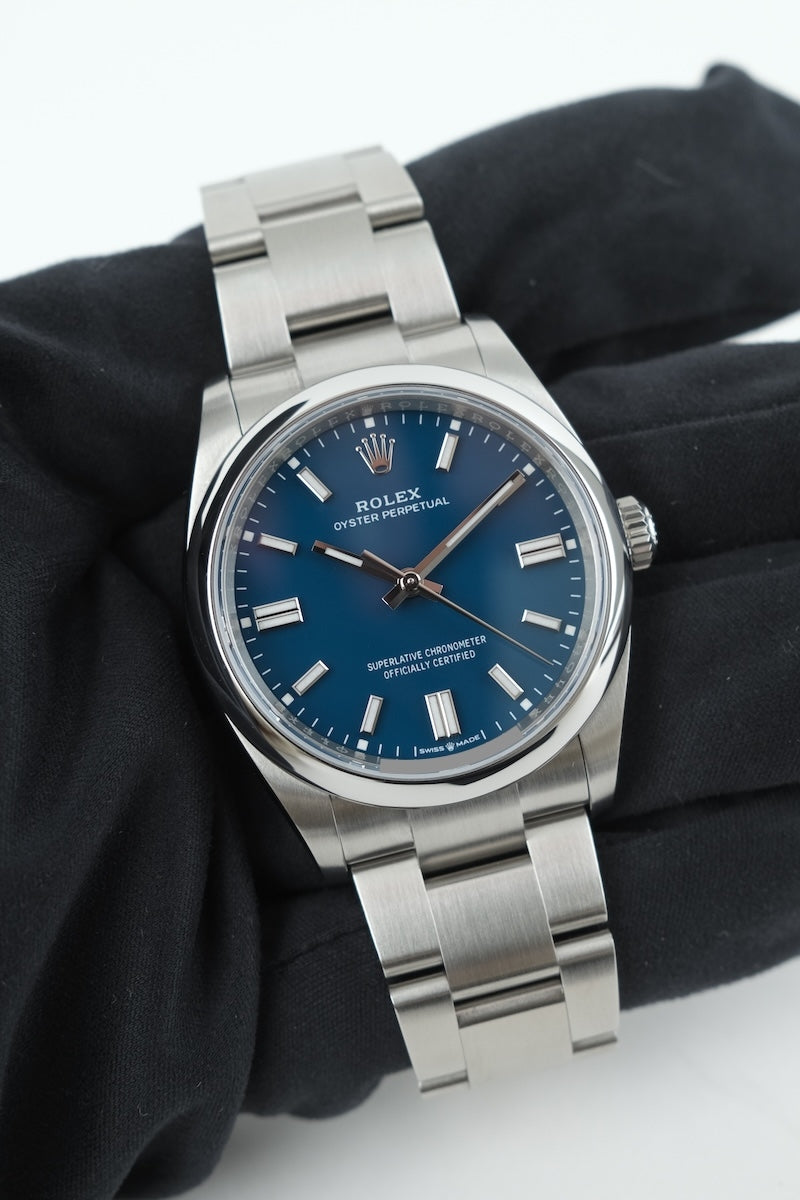 Rolex Oyster Perpetual 36 126000 - Detail view 6