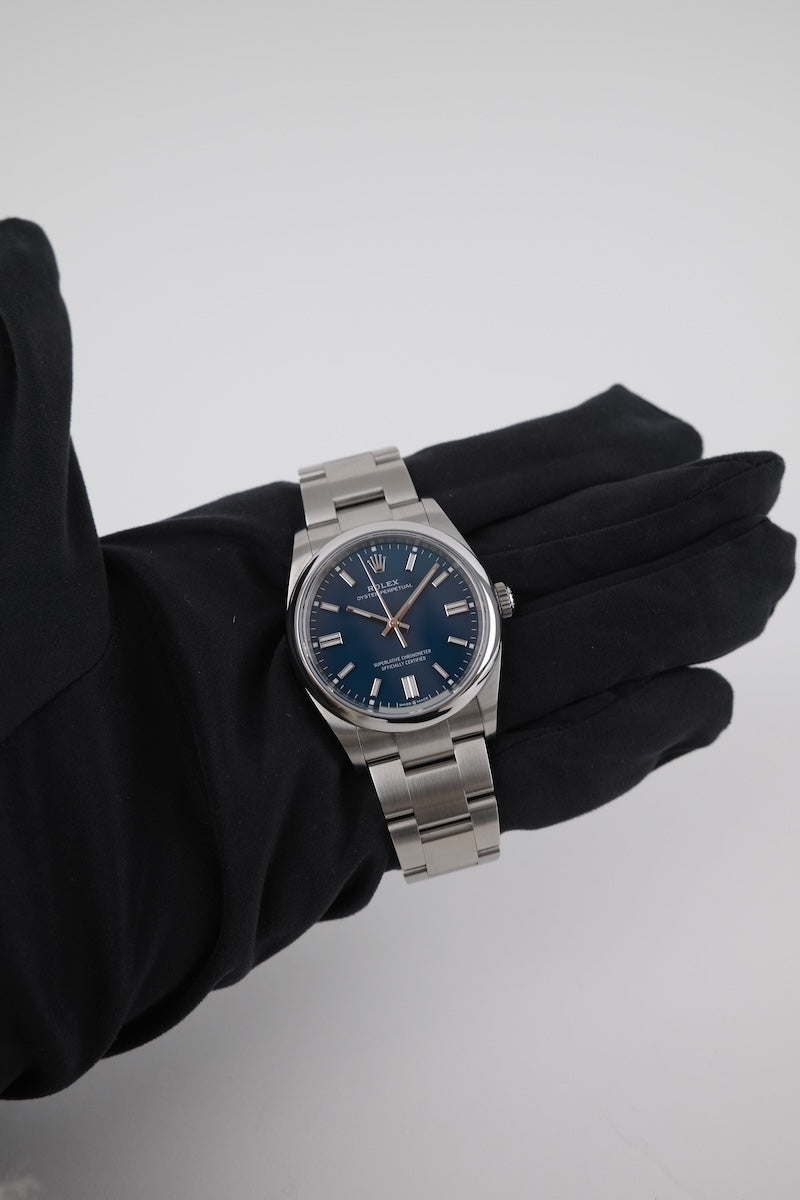 Rolex Oyster Perpetual 36 126000 - Detail view 1