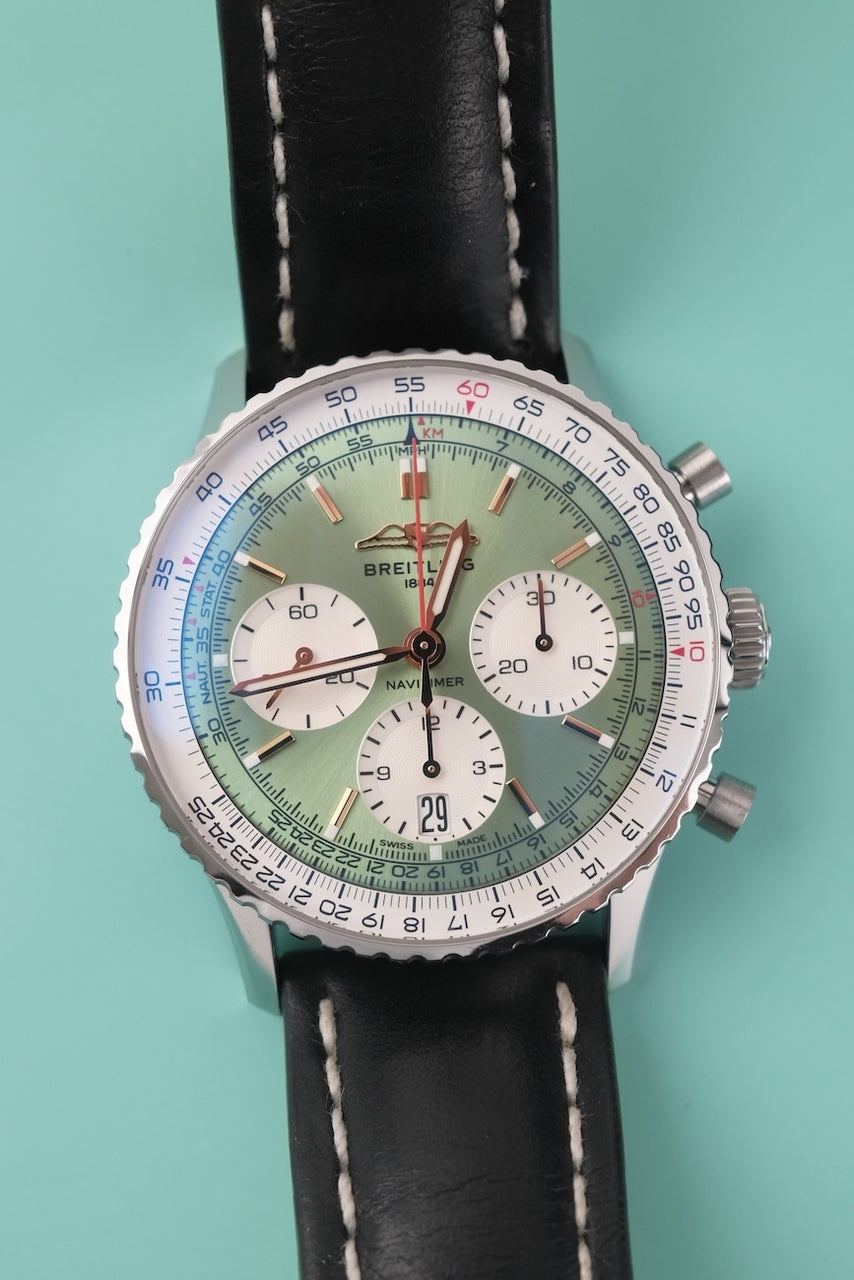 Breitling Navitimer 1 B01 AB0139211L1A1 - Detailansicht 1