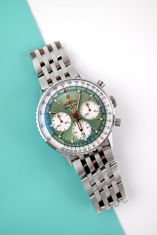 Breitling Navitimer 1 B01 AB0139211L1A1 - Detailansicht 1