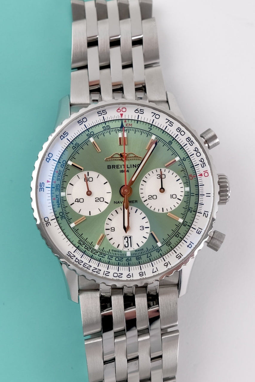 Breitling Navitimer 1 B01 AB0139211L1A1 - Detailansicht 2