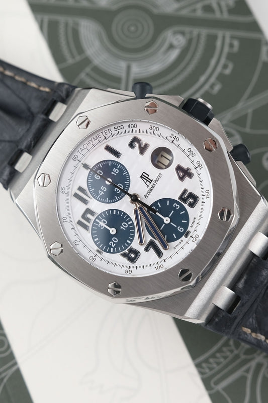Audemars Piguet Royal Oak Offshore Navy Chronograph 26170ST.OO.D305CR.01 - Detailansicht 1