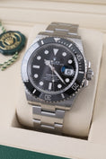Load image into Gallery viewer, Rolex Submariner Date 126610LN - Detailed view 2
