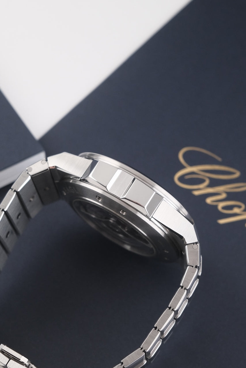 Chopard Alpine Eagle XL Chrono 298609-3001 - Detail view 7