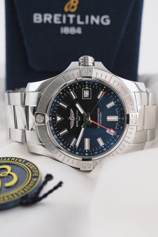 Breitling Avenger GMT 43 A32397 - Thumbnail
