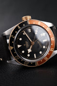 Bild in Galerie-Betrachter laden, Tudor Black Bay GMT 79833MN - Detailansicht 9
