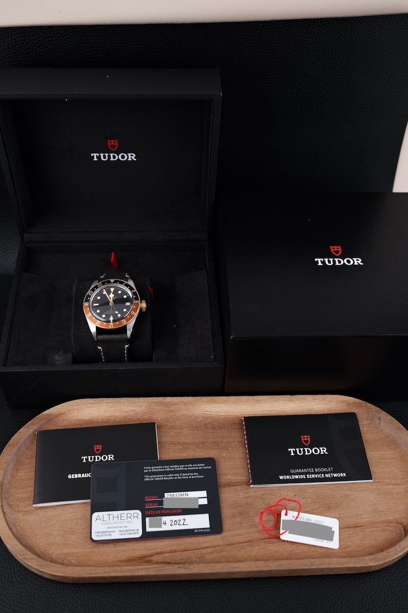 Tudor Black Bay GMT 79833MN - Papiere und oder Lieferumfang