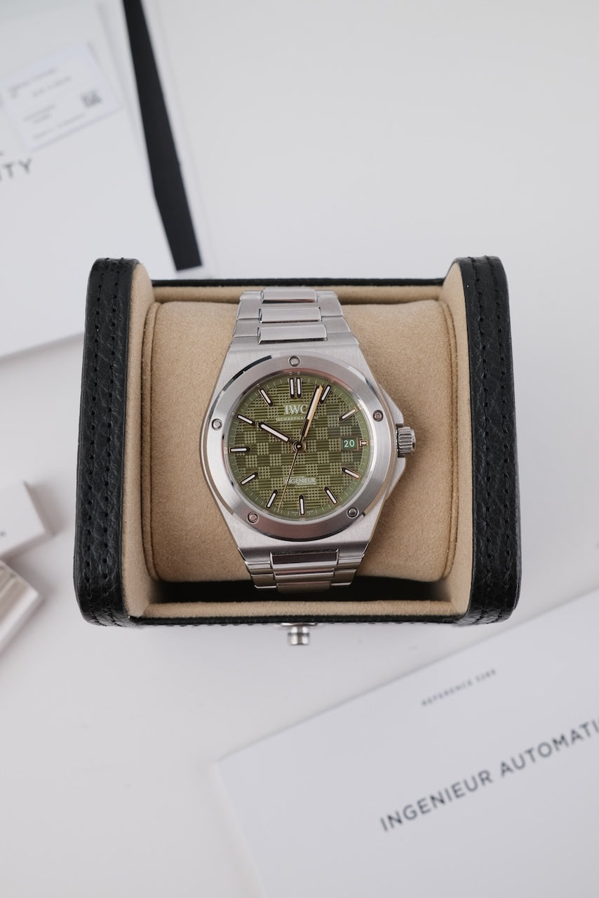 IWC Ingenieur Automatic 40 IW328908 - Detailansicht 1