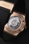 Carica l'immagine nel visualizzatore della galleria, Hublot Classic Fusion King Gold 542.OX.1181.RX - Detail view 8
