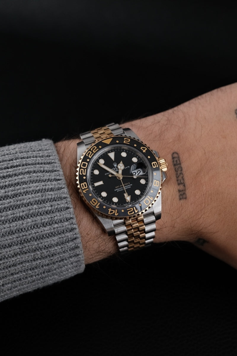 Rolex GMT Master II 126713GRNR - Detail view 1