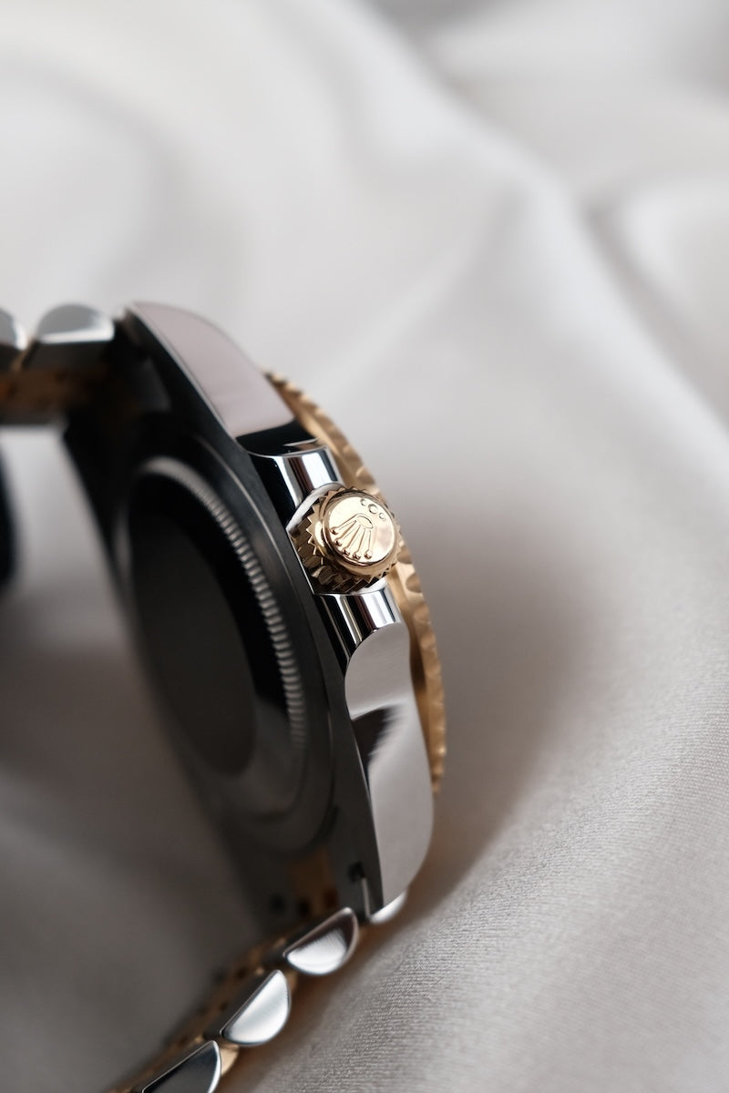 Rolex GMT Master II 126713GRNR - Detail view 8